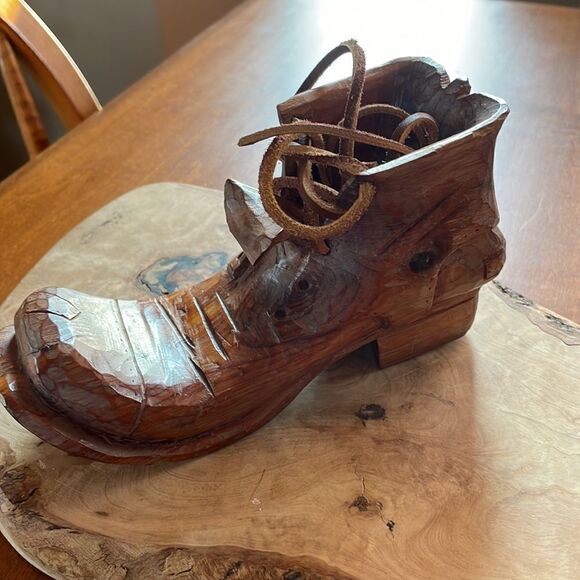 Vintage Folk Art Carved Wooden Boot / Shoe - Signed - Picture 2 of 10
